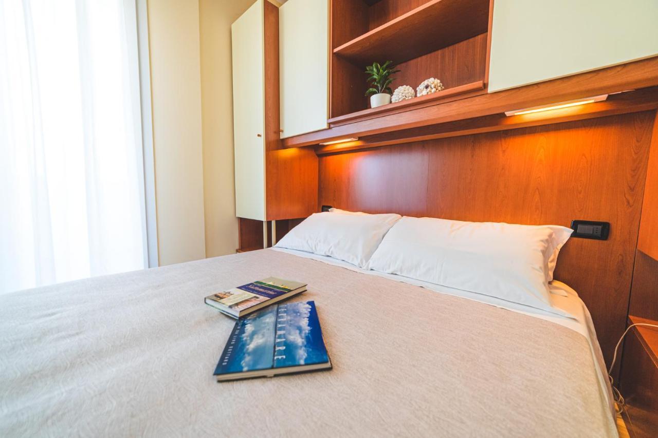 Hotel Sole Sottomarina Esterno foto