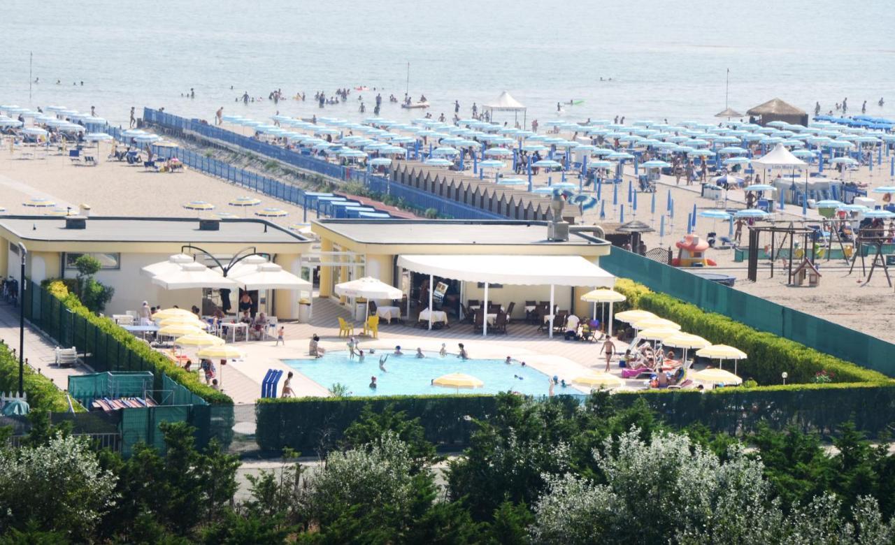 Hotel Sole Sottomarina Esterno foto